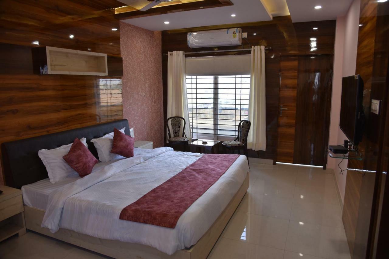 Hotel Pushpanjali Bhopal Exterior photo