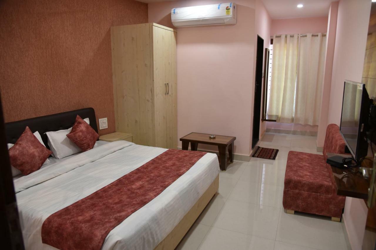 Hotel Pushpanjali Bhopal Exterior photo
